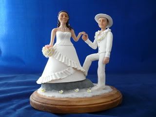 figurines de mariage sur commande... wedding figurines/ Wedding cake toppers on commission! dans cake toppers P1060006