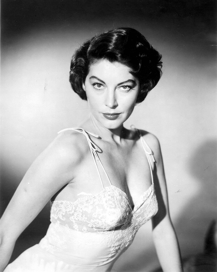 photo Ava_Gardner-08.jpg