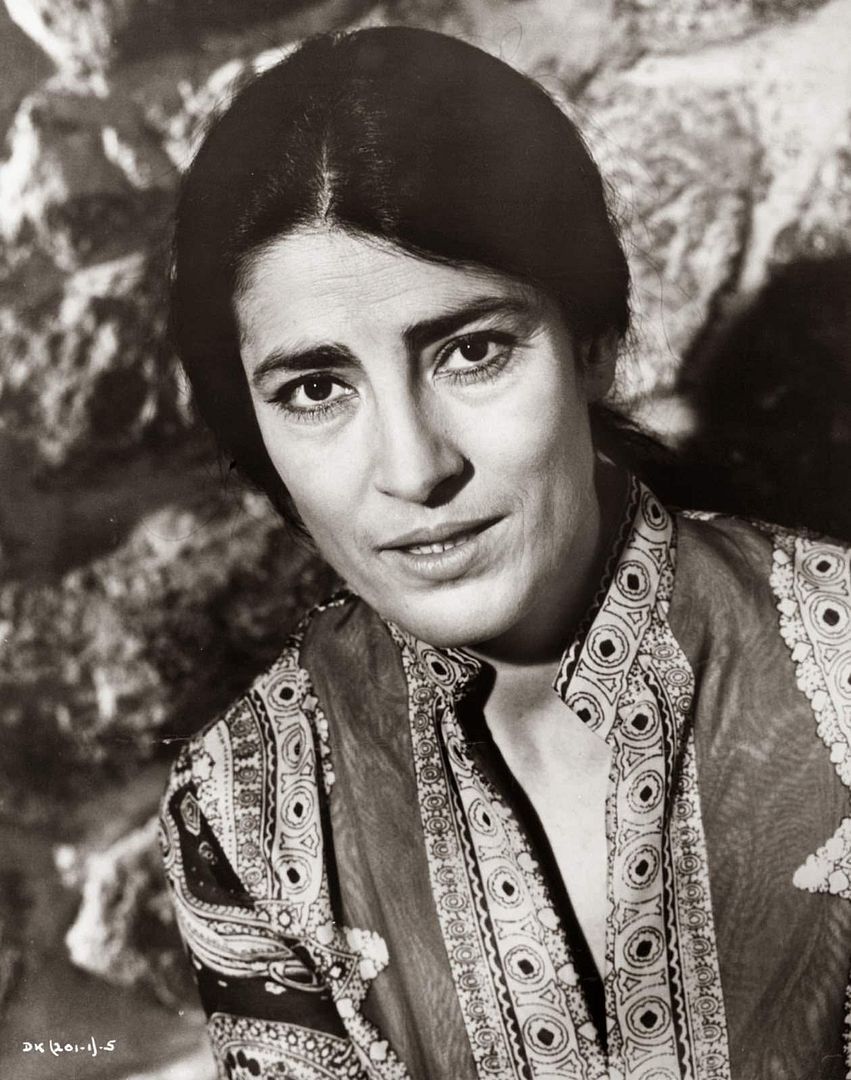 photo 38_Irene_Papas.jpg