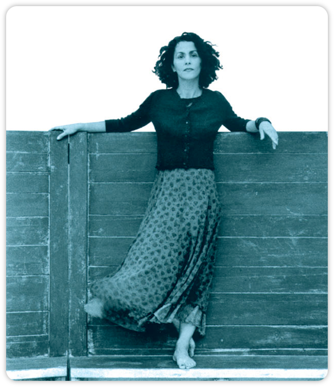 photo Angelique_Ionatos-02.png