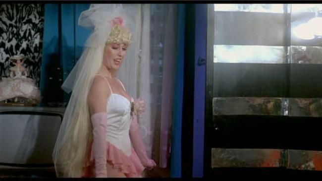 photo Veronica_Forque_fait_meriter_ca-02.jpg