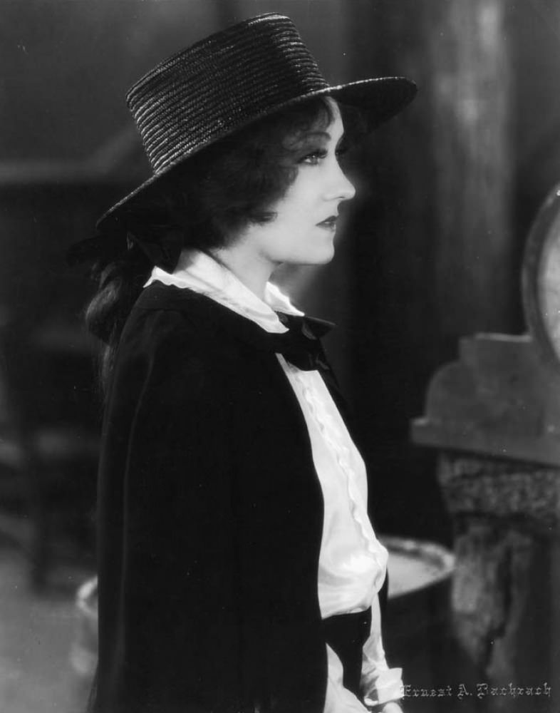 photo gr_queen_kelly-01.jpg