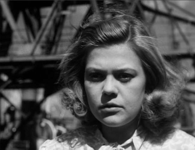 photo Nine-Christine_Jonsson_ville_portuaire-1.jpg