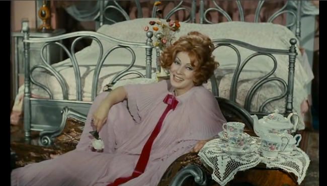 photo Valentina Cortese.jpg
