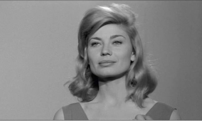 photo Nadia_Sanders_oss117_dechaine-01.jpg