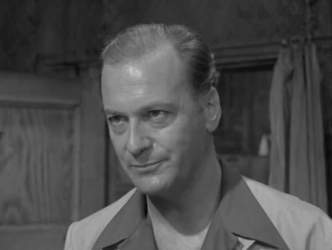 photo Curd_Jurgens_heros_fatigues-01.jpg