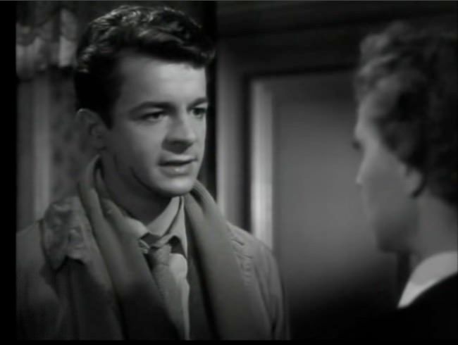 photo cap_pafum_dame_noir-2.jpg