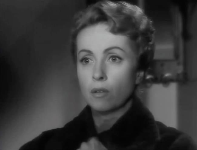 photo Danielle_Darrieux_salaire_peche-1.jpg