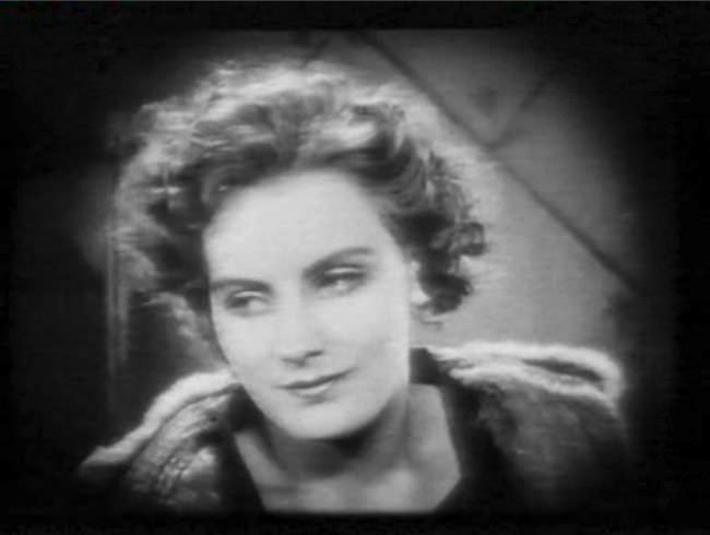 photo Greta_Garbo_rue_sans_joie-04.jpg