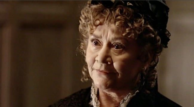 photo Joan Plowright.jpg