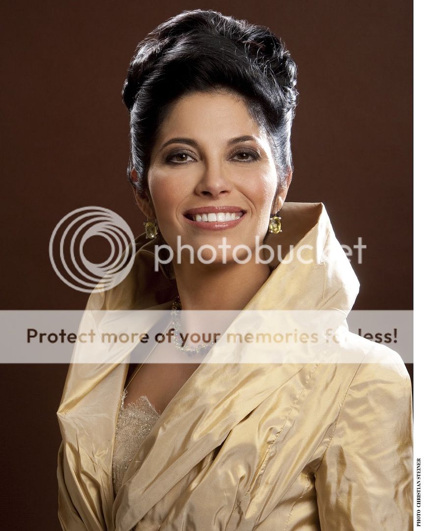  photo vivica__genaux-14.jpg