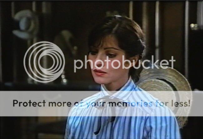  photo cap_chanel_solitaire-13.jpg