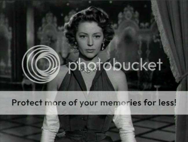  photo Anne_Vernon_rue_estrapade-3.jpg