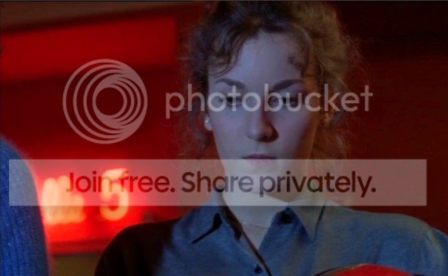 photo Laetitia_Leotard-rouge_gorge-3.jpg