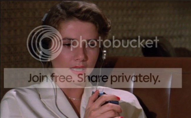 photo victoria_abril_rouge_gorge-4.jpg